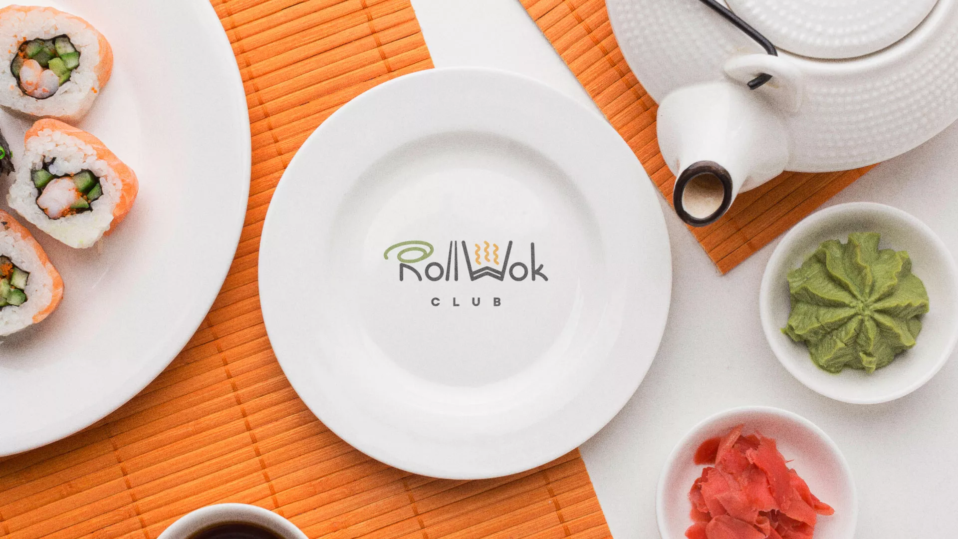 Разработка логотипа и фирменного стиля в Верхотурье для суши-бара «Roll Wok Club» Разработка логотипа и фирменного стиля в Верхотурье для суши-бара «Roll Wok Club»
